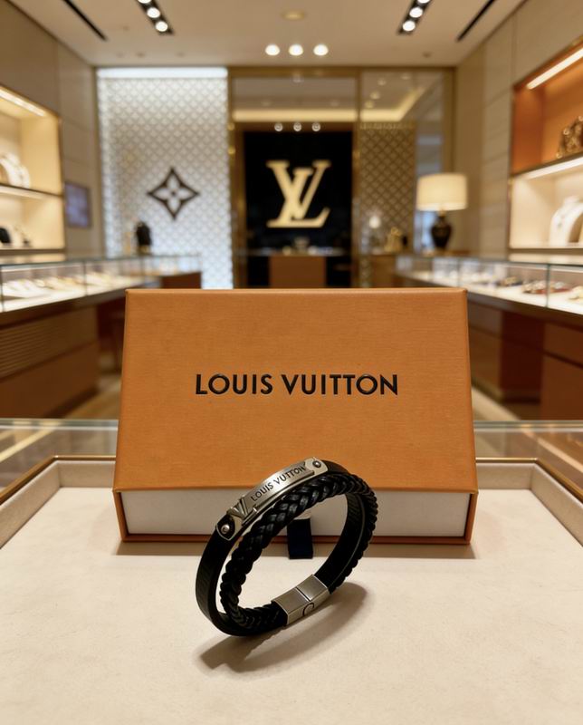 LV Bracelet  04yxs127 (2)