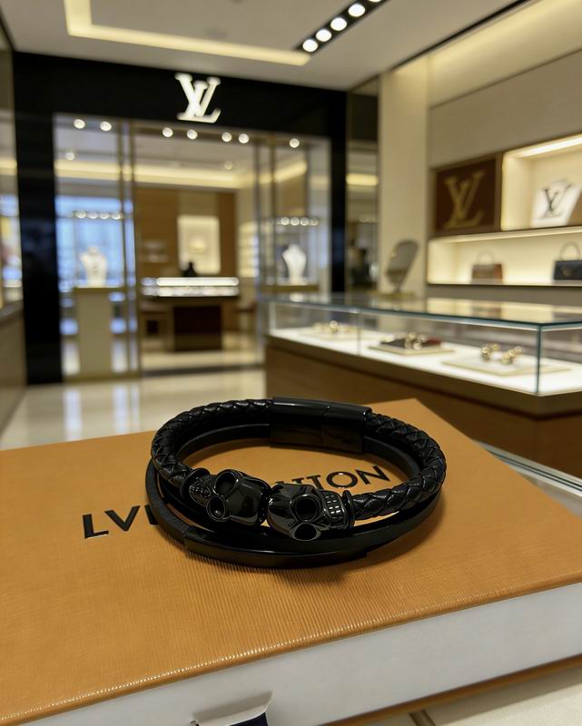 LV Bracelet  04yxs128 (2)