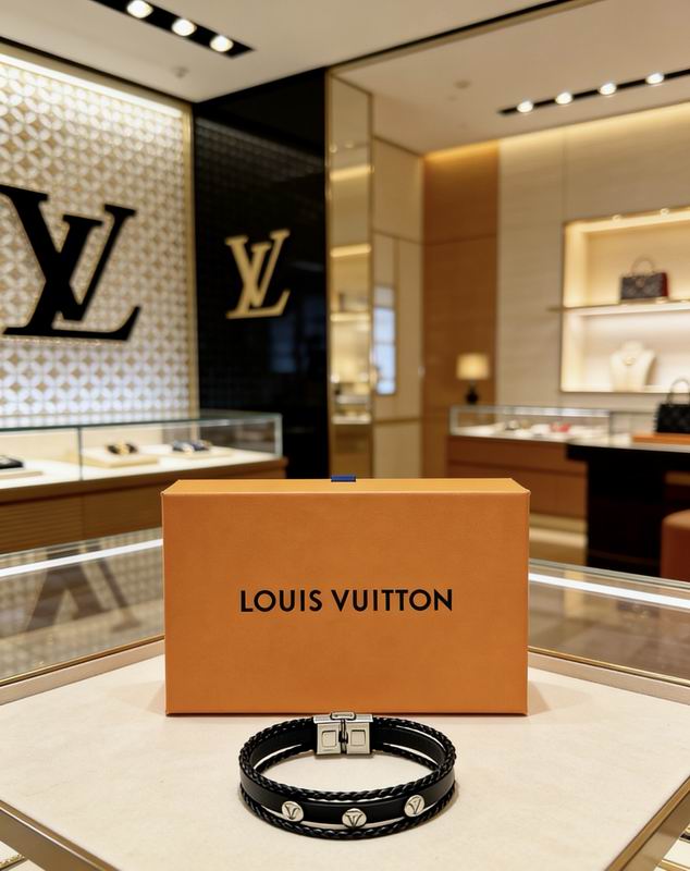 LV Bracelet  04yxs129 (2)