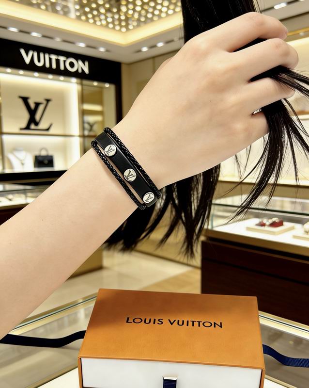 LV Bracelet  04yxs129 (4)