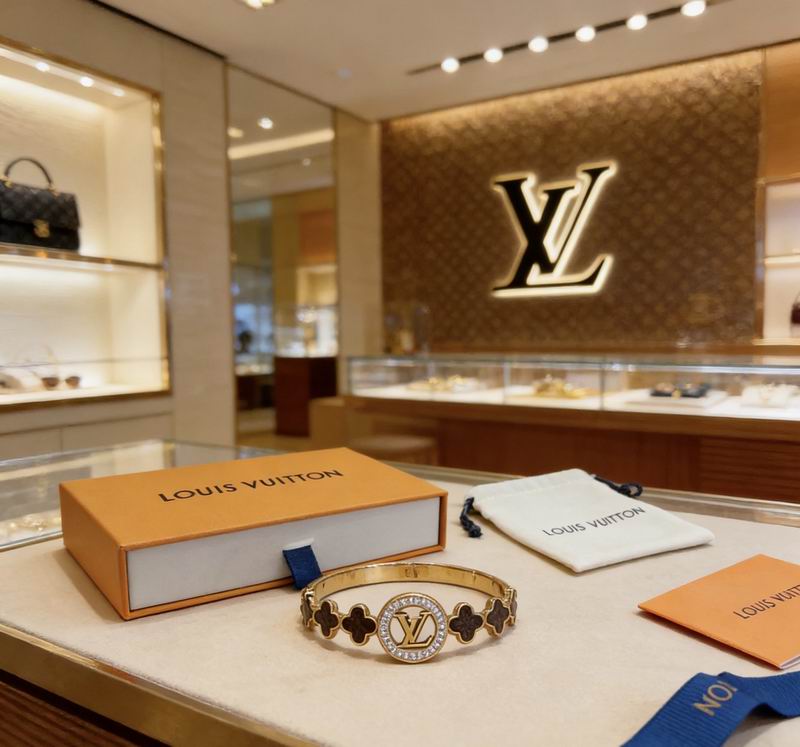 LV Bracelet  04yxs13 (6)