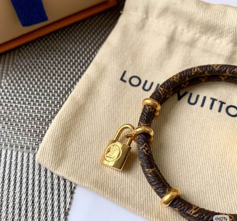 LV Bracelet  04yxs135 (9)