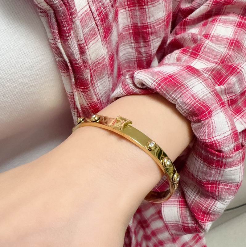 LV Bracelet  04yxs136 (3)