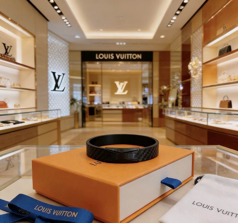 LV Bracelet  04yxs139 (1)