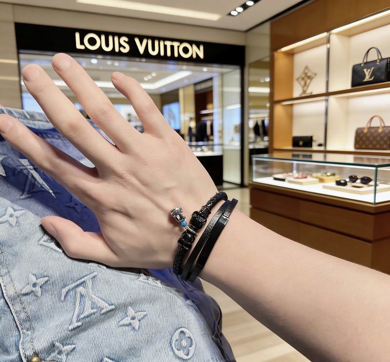 LV Bracelet  04yxs140 (3)
