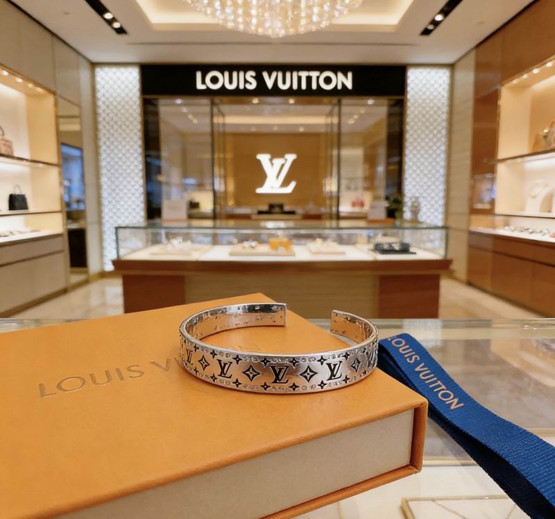 LV Bracelet  04yxs142 (3)