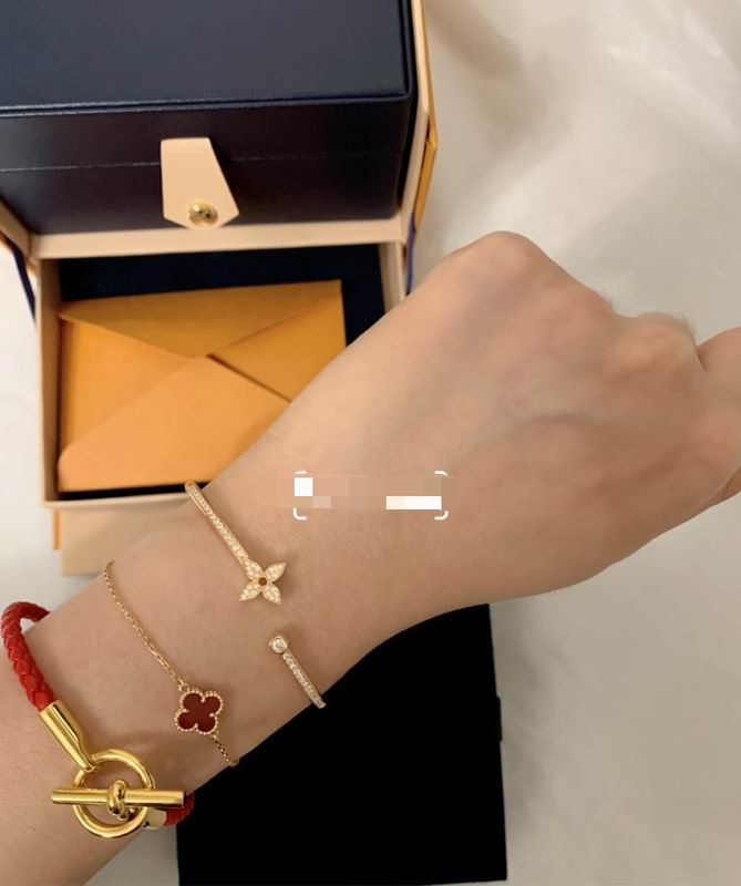 LV Bracelet  04yxs143 (4)