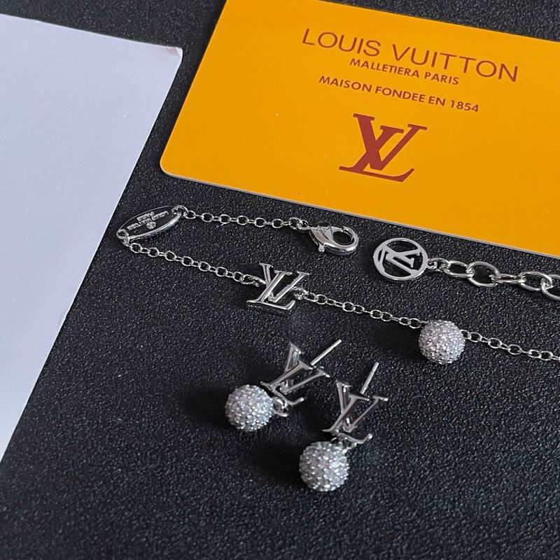 LV Bracelet  04yxs145 (8)