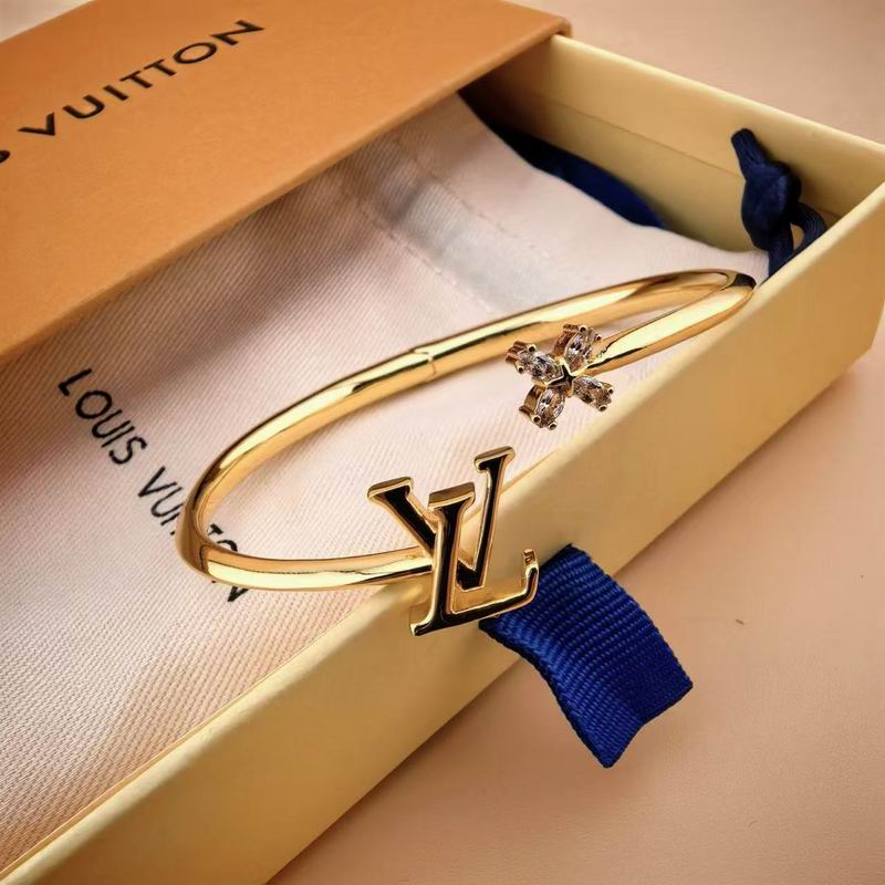 LV Bracelet  04yxs19 (1)