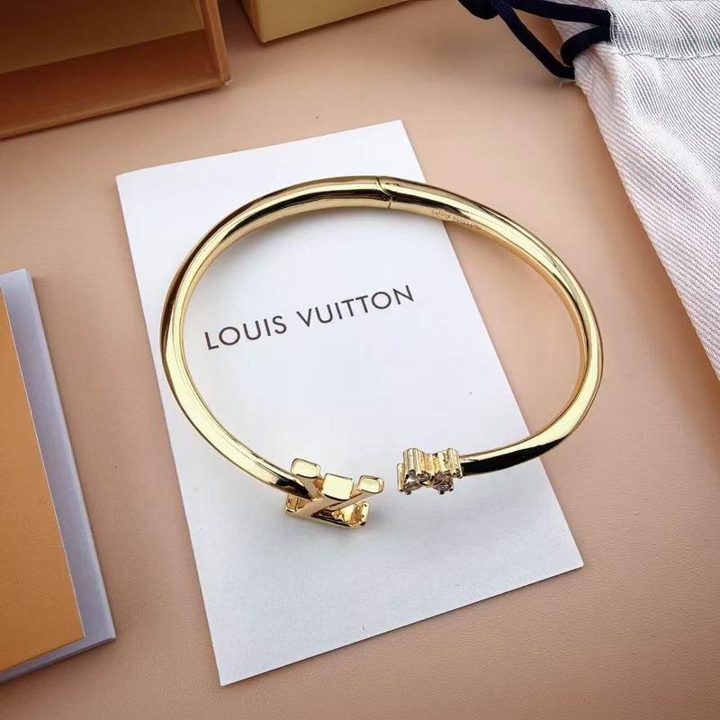 LV Bracelet  04yxs19 (4)