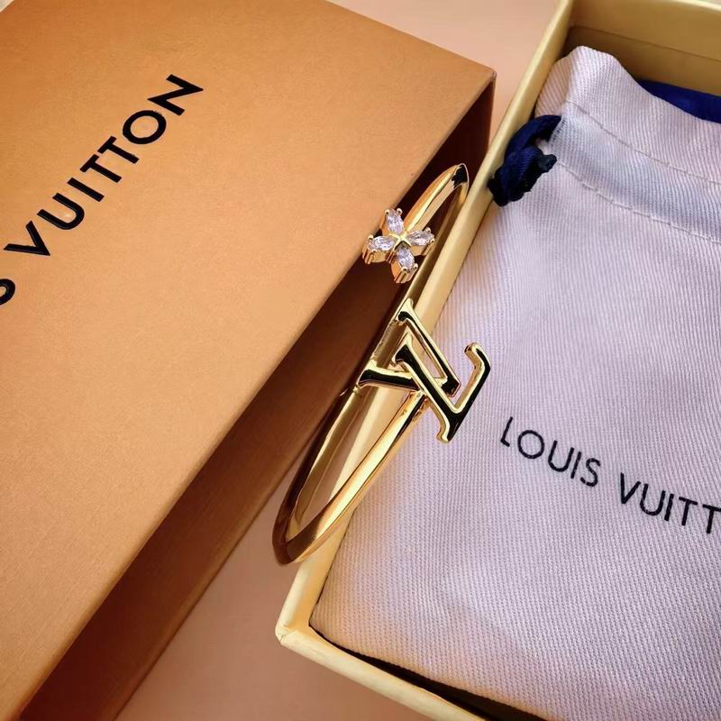 LV Bracelet  04yxs19 (5)