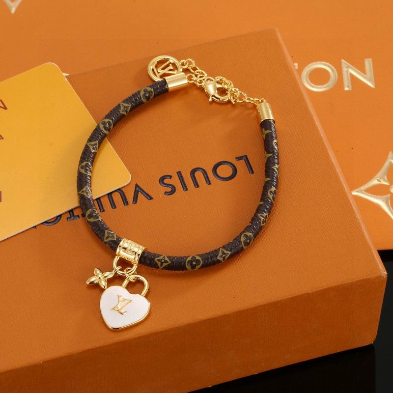 LV Bracelet  04yxs20 (5)