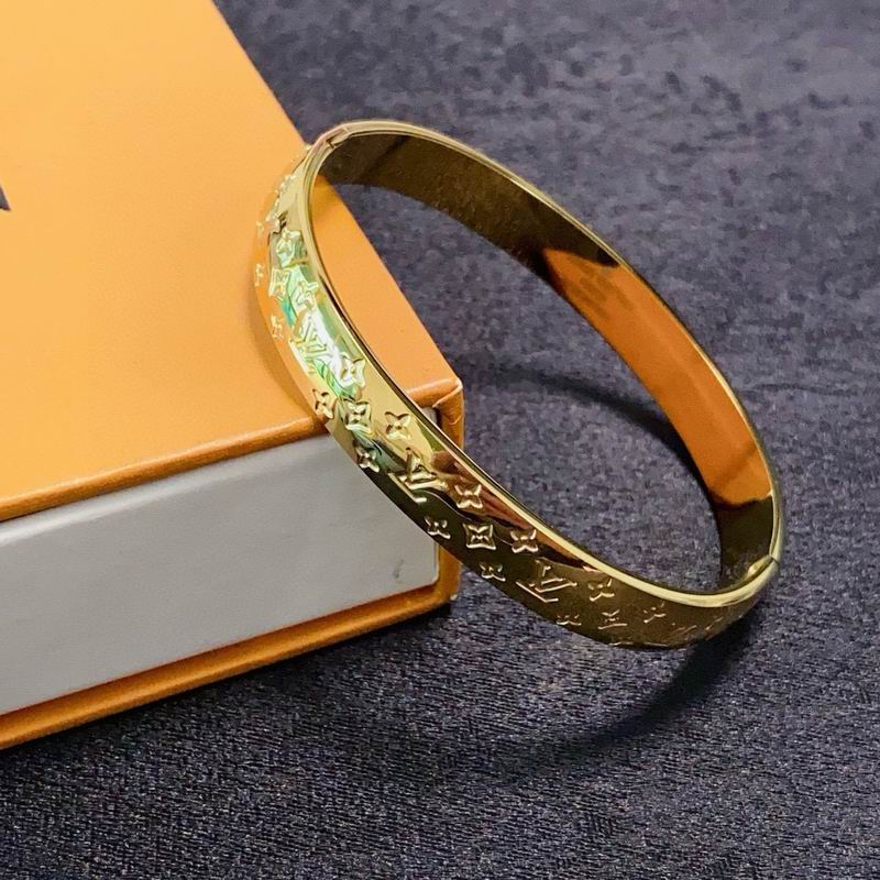 LV Bracelet  04yxs30 (4)