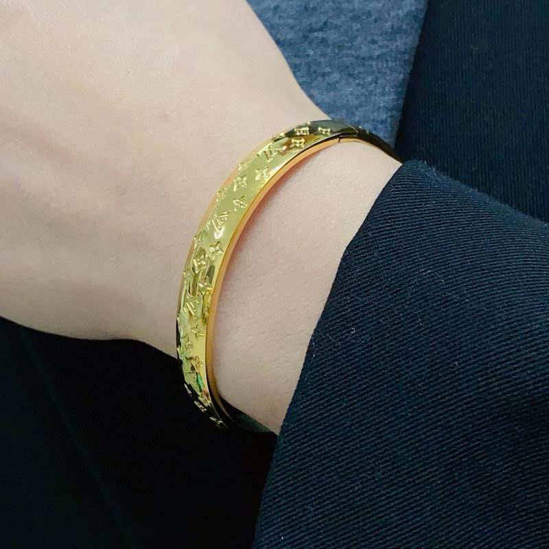 LV Bracelet  04yxs30 (8)