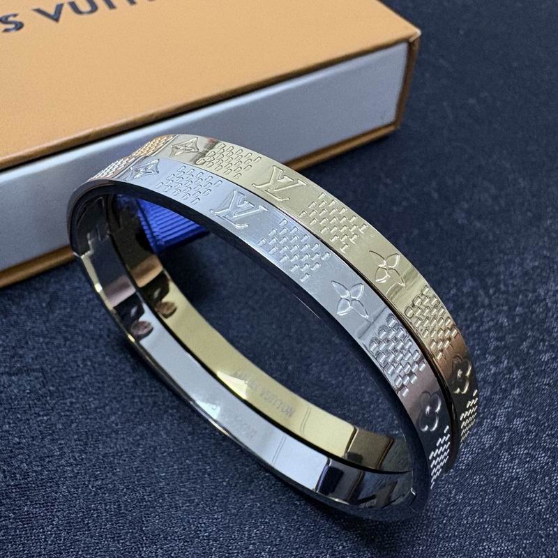LV Bracelet  04yxs31 (5)