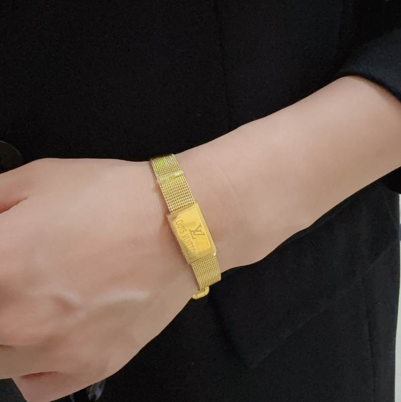 LV Bracelet  04yxs32 (3)