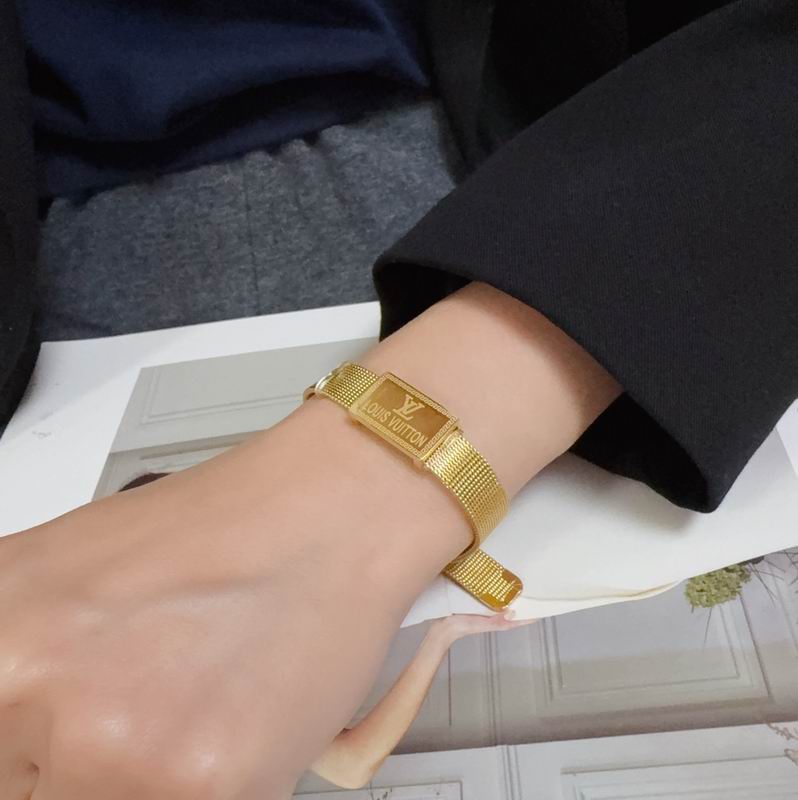 LV Bracelet  04yxs32 (5)