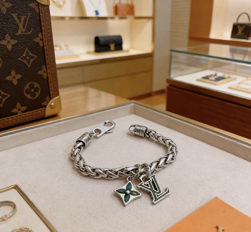 LV Bracelet  04yxs34 (3)