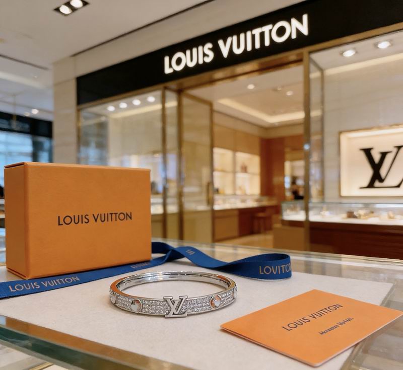 LV Bracelet  04yxs35 (5)