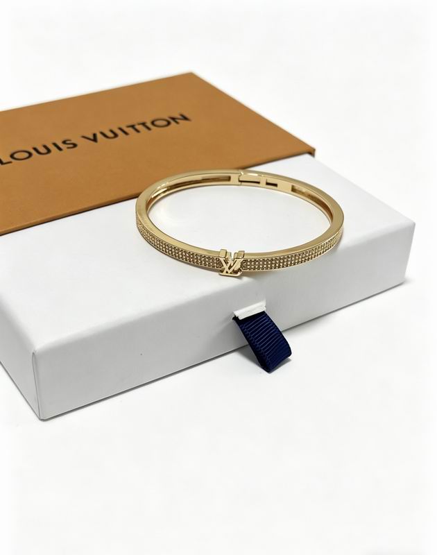 LV Bracelet  04yxs41 (2)