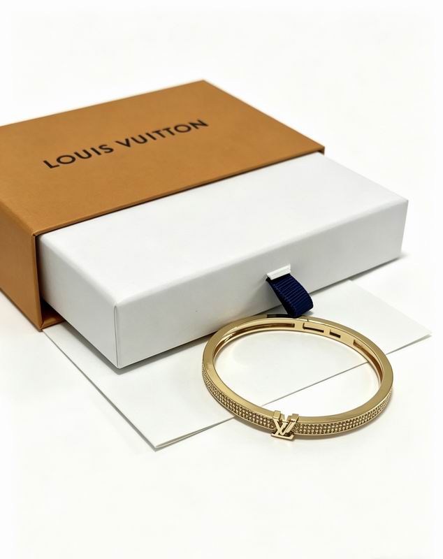 LV Bracelet  04yxs41 (3)