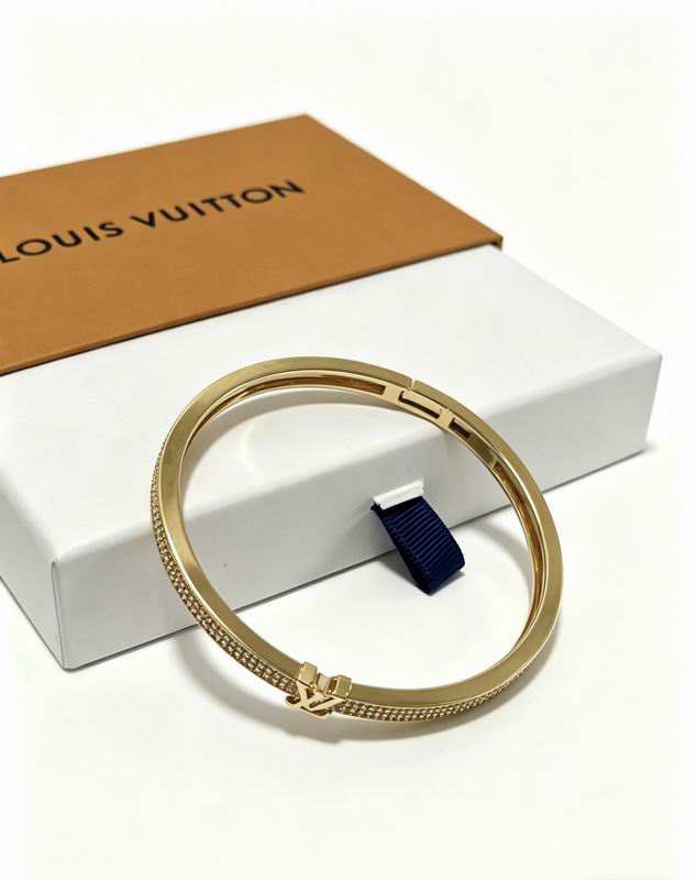 LV Bracelet  04yxs41 (4)