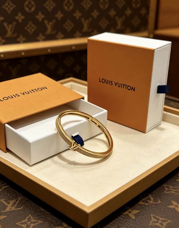 LV Bracelet  04yxs41 (8)