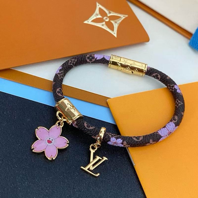 LV Bracelet  04yxs47 (4)