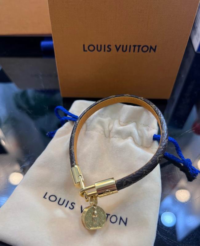 LV Bracelet  04yxs48 (6)