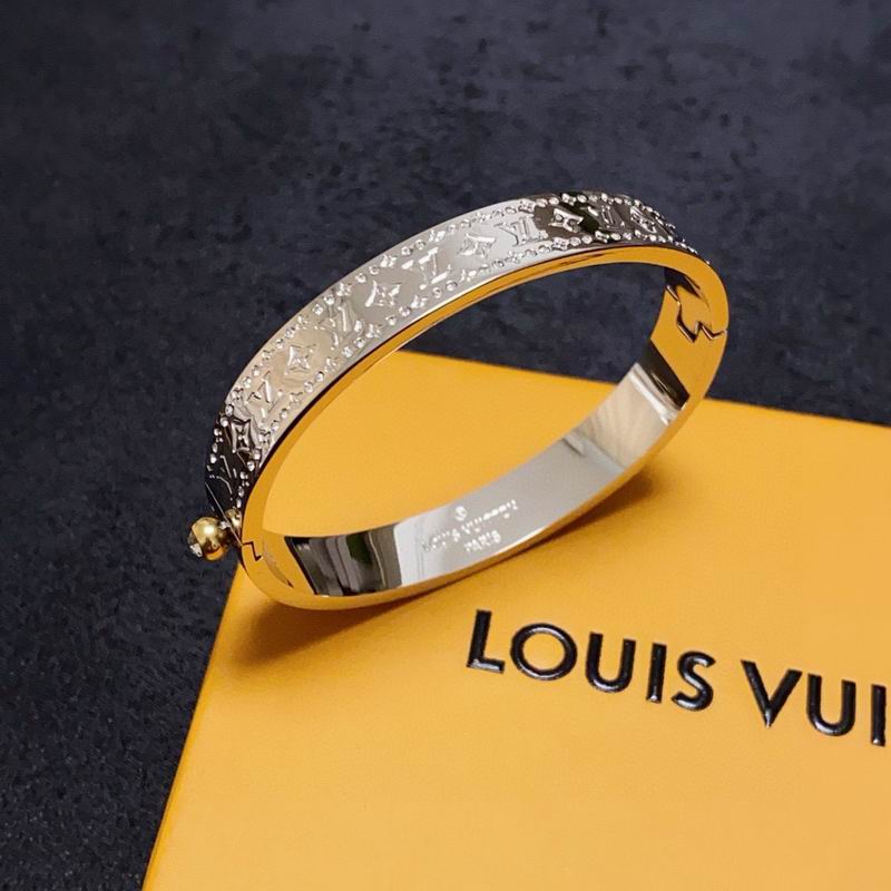 LV Bracelet  04yxs49 (6)