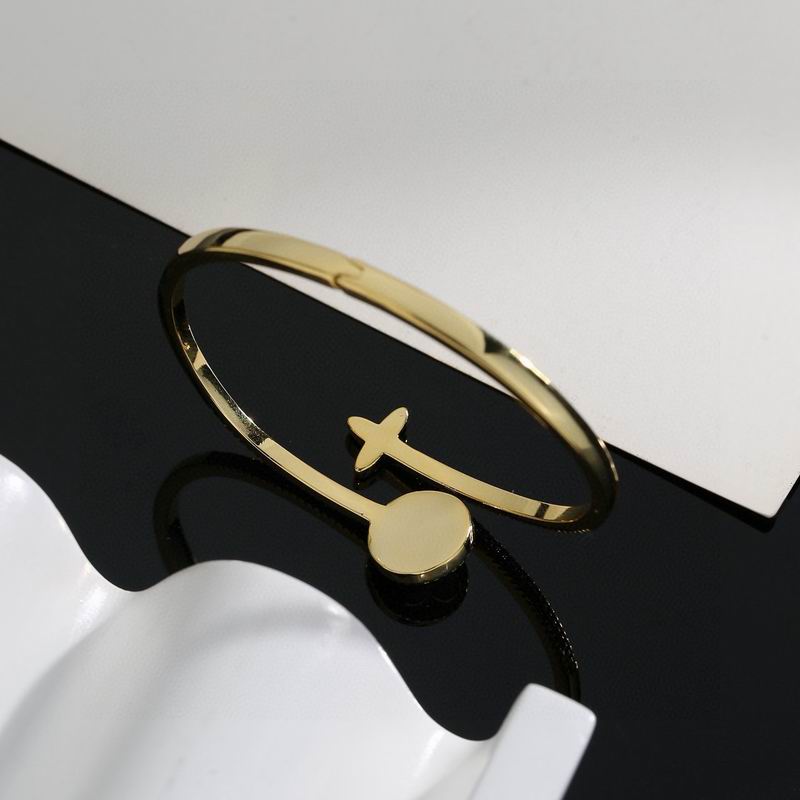 LV Bracelet  04yxs51 (3)