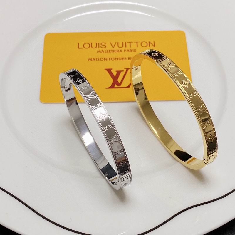 LV Bracelet  04yxs54 (1)