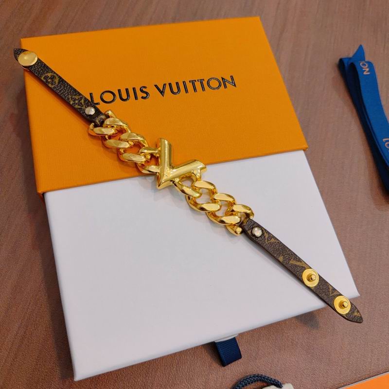 LV Bracelet  04yxs57 (2)