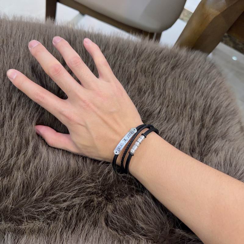 LV Bracelet  04yxs60 (8)