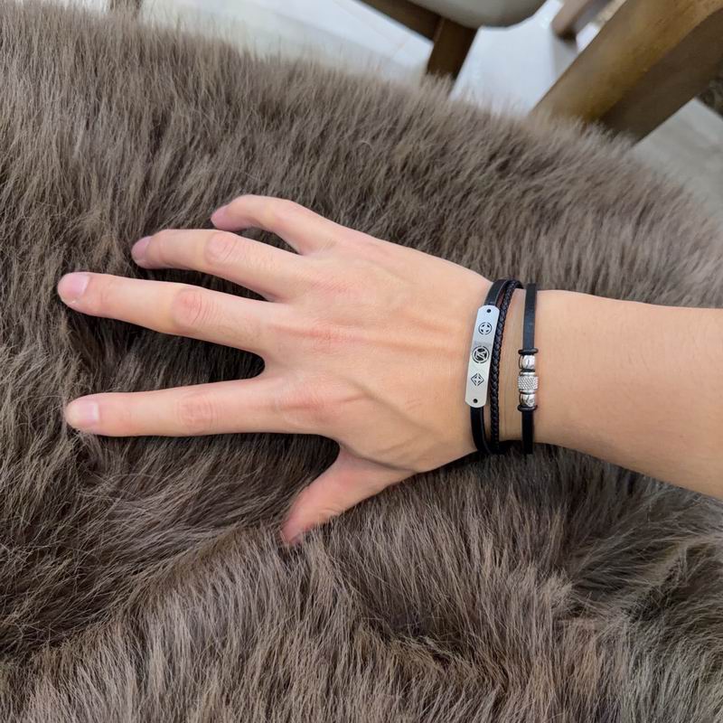 LV Bracelet  04yxs62 (9)