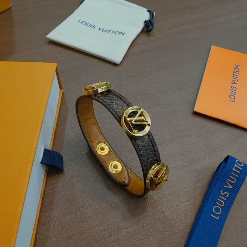 LV Bracelet  04yxs65 (4)