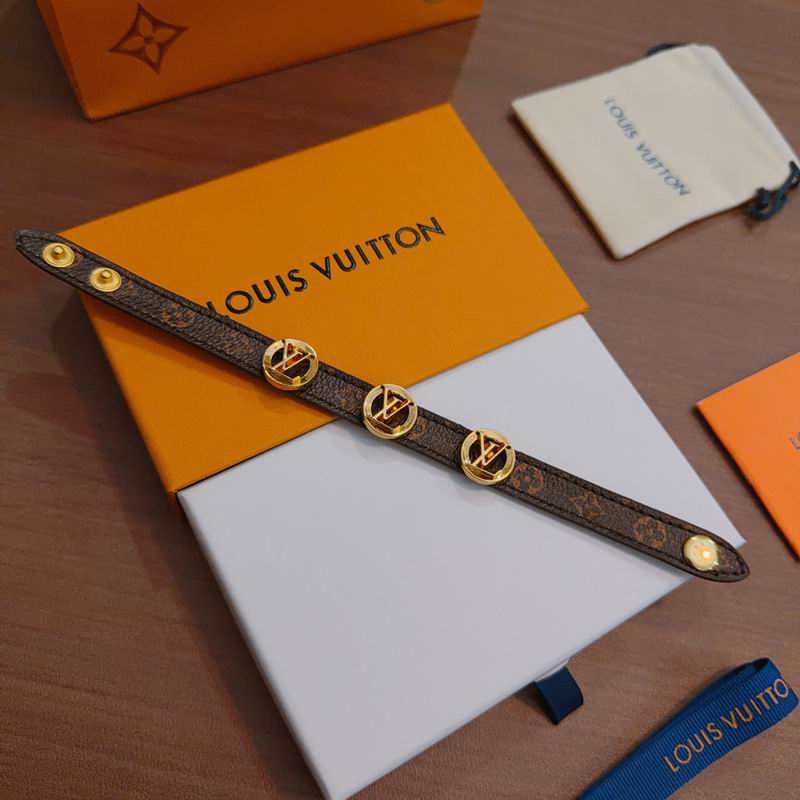 LV Bracelet  04yxs65 (5)