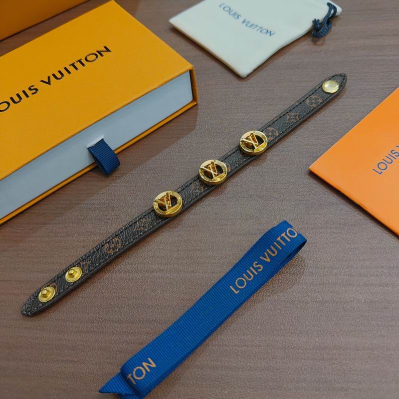 LV Bracelet  04yxs65 (6)