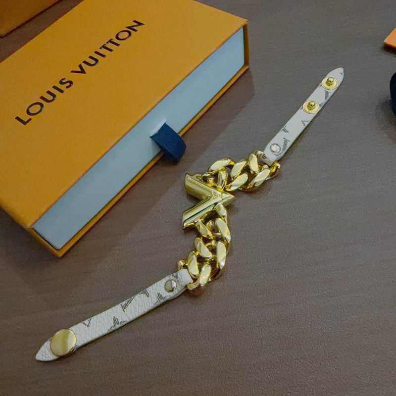 LV Bracelet  04yxs67 (1)