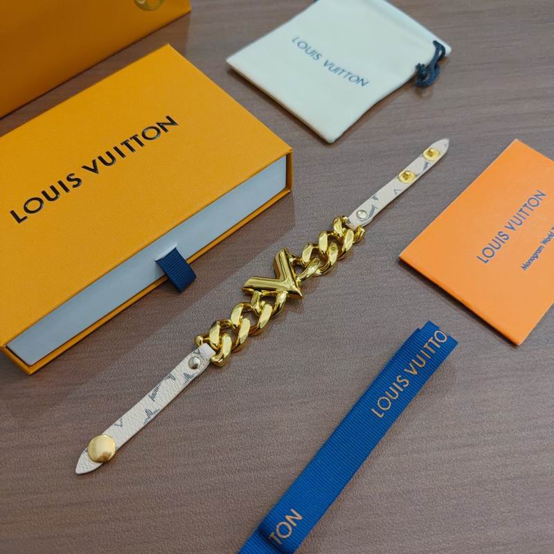 LV Bracelet  04yxs67 (5)