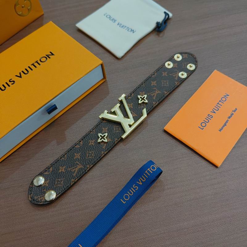 LV Bracelet  04yxs68 (3)