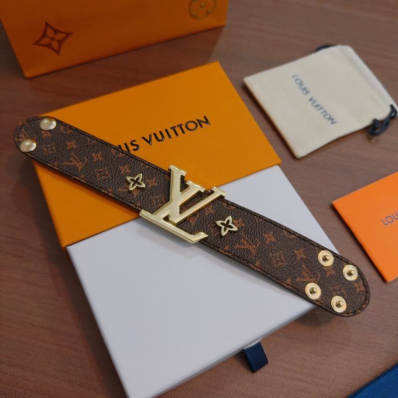 LV Bracelet  04yxs68 (4)