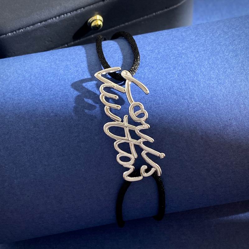 LV Bracelet  04yxs78 (4)