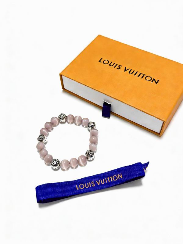 LV Bracelet  04yxs82 (3)