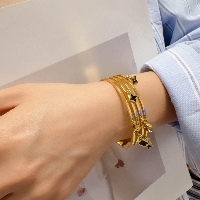 LV Bracelet  04yxs82 (8)