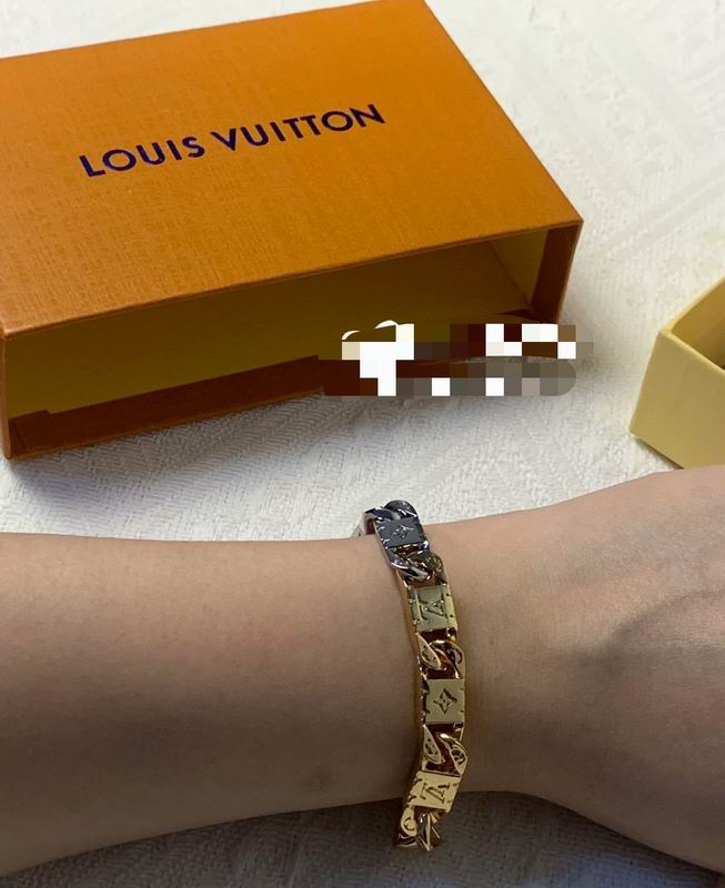 LV Bracelet  04yxs84 (3)