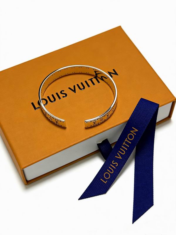 LV Bracelet  04yxs89 (6)