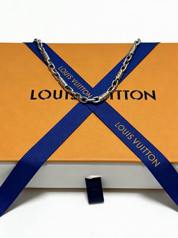 LV Bracelet  04yxs94 (4)