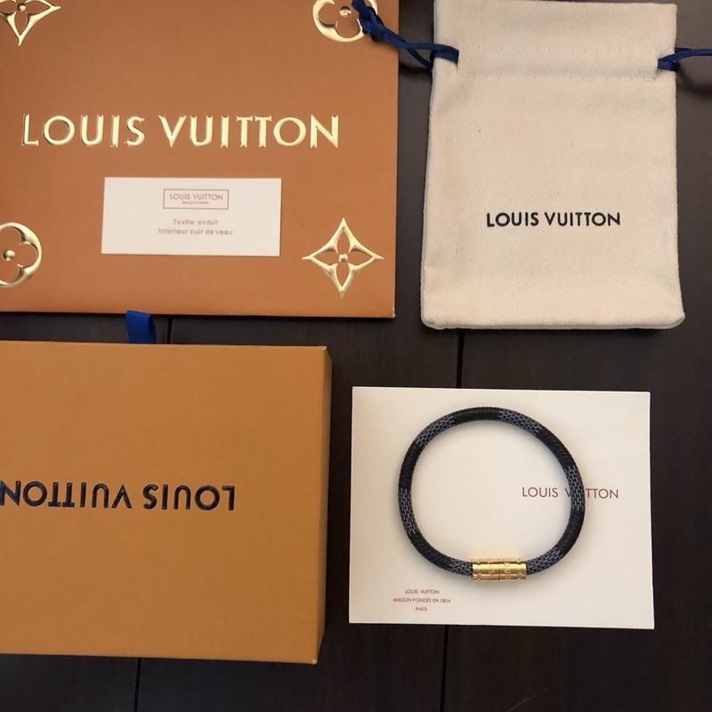 LV Bracelet  04yxs95 (6)