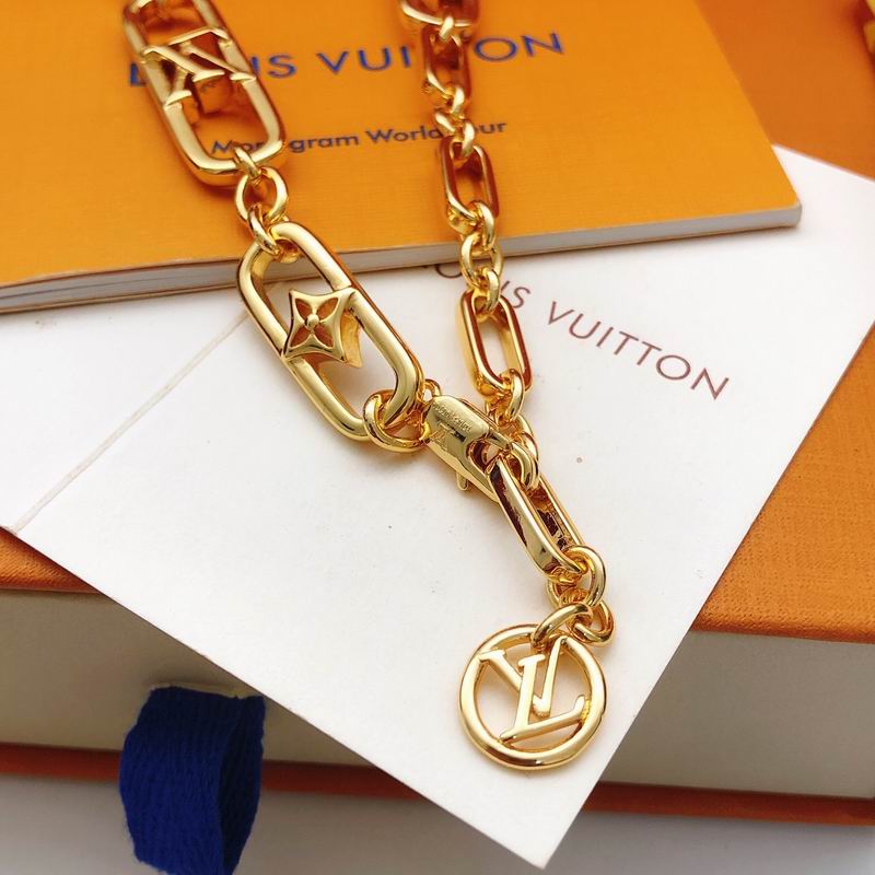 LV Bracelet  04yxs96 (4)